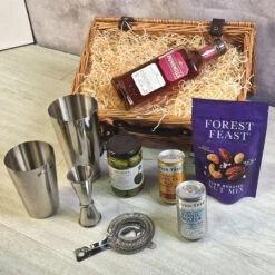 Bushmills 16 Year Old Single Malt Whisky Luxury Cocktail Hamper