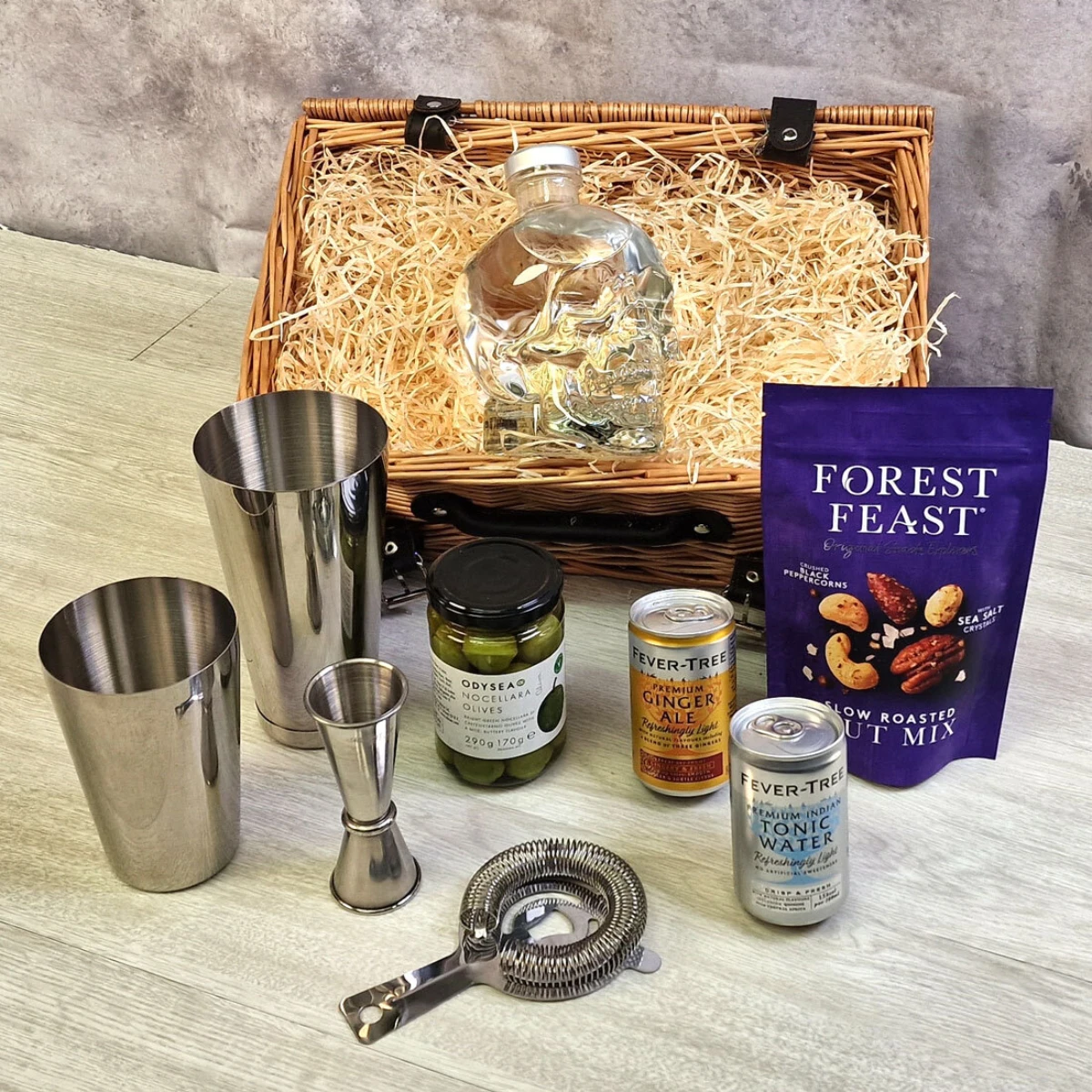 Crystal Head Vodka Luxury Cocktail Hamper 3 Crystal Head Vodka Luxury Cocktail Hamper